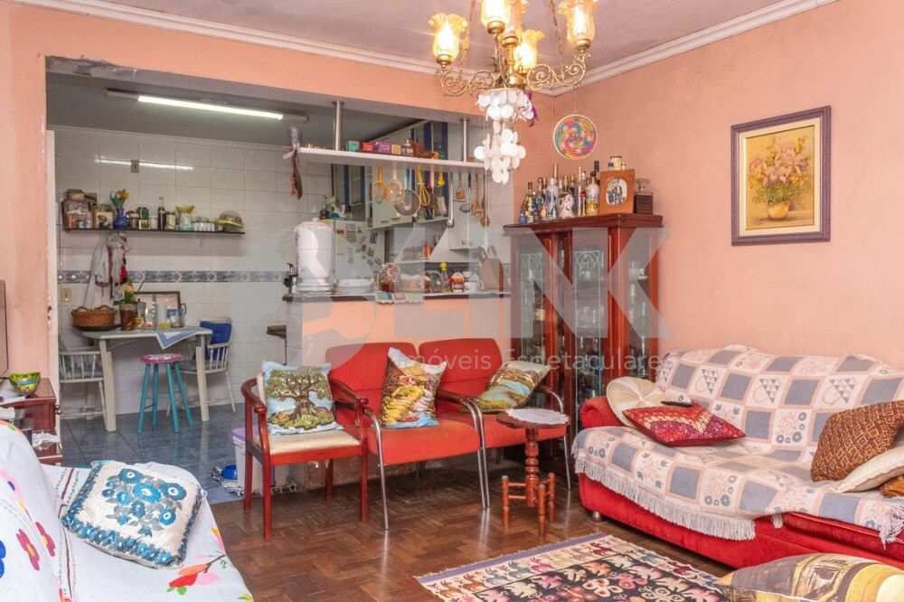 Casa à venda com 5 quartos, 251m² - Foto 1