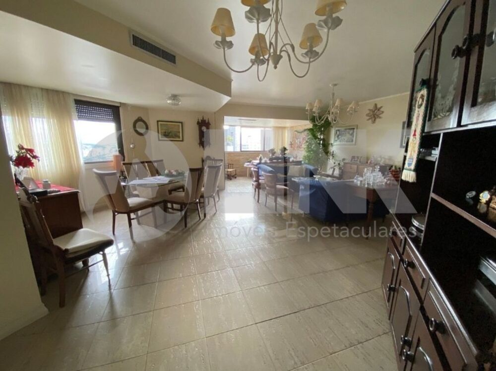 Apartamento, 3 quartos, 159 m² - Foto 1