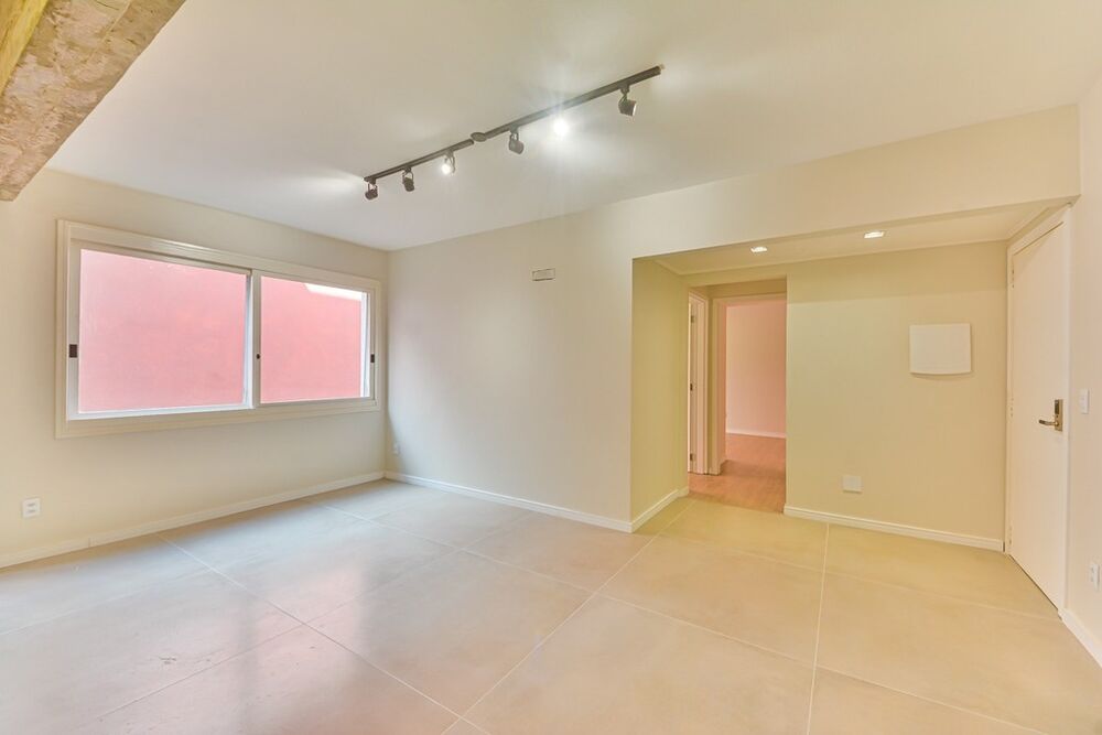 Apartamento à venda com 2 quartos, 72m² - Foto 2