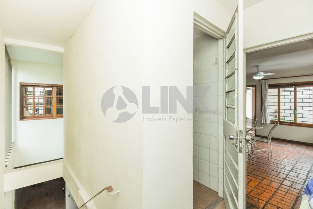 Casa à venda com 6 quartos, 410m² - Foto 17