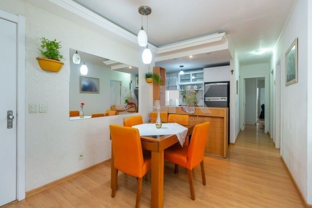 Apartamento à venda com 3 quartos, 76m² - Foto 2