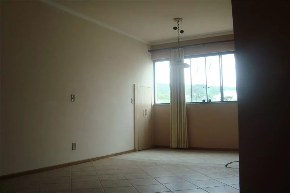 Apartamento à venda com 2 quartos, 69m² - Foto 1