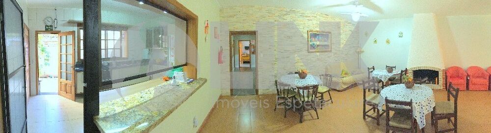 Casa à venda com 3 quartos, 240m² - Foto 4