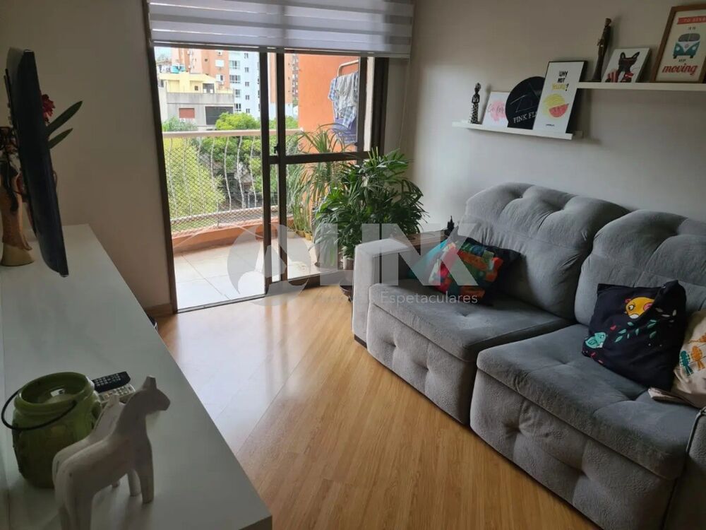 Apartamento à venda com 3 quartos, 70m² - Foto 1