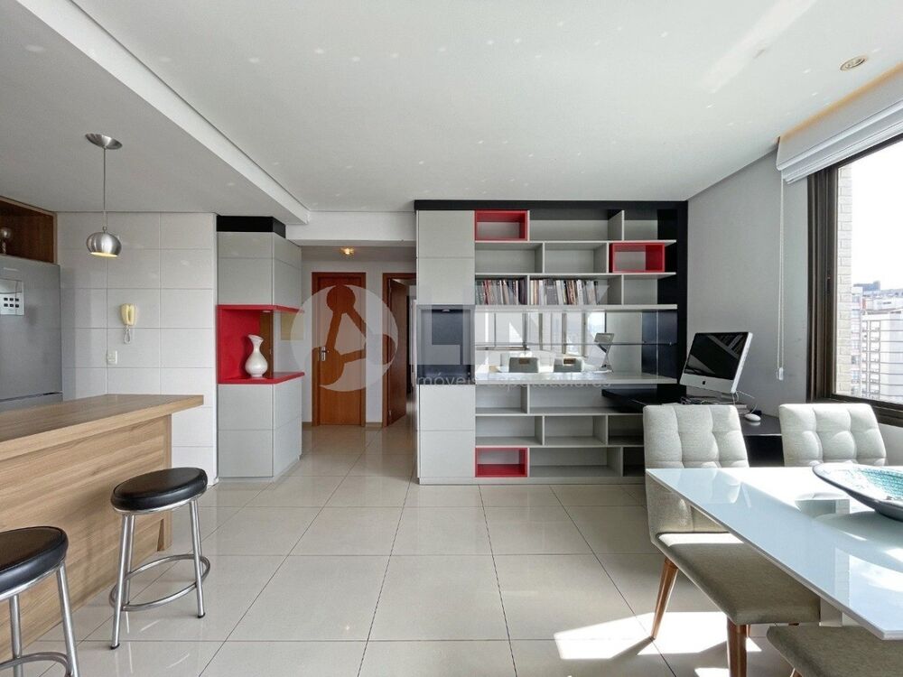 Apartamento à venda com 3 quartos, 95m² - Foto 8