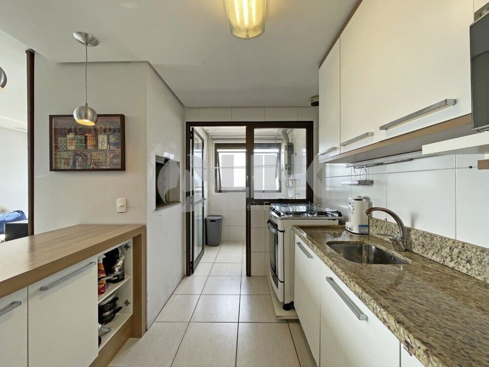 Apartamento à venda com 3 quartos, 95m² - Foto 11