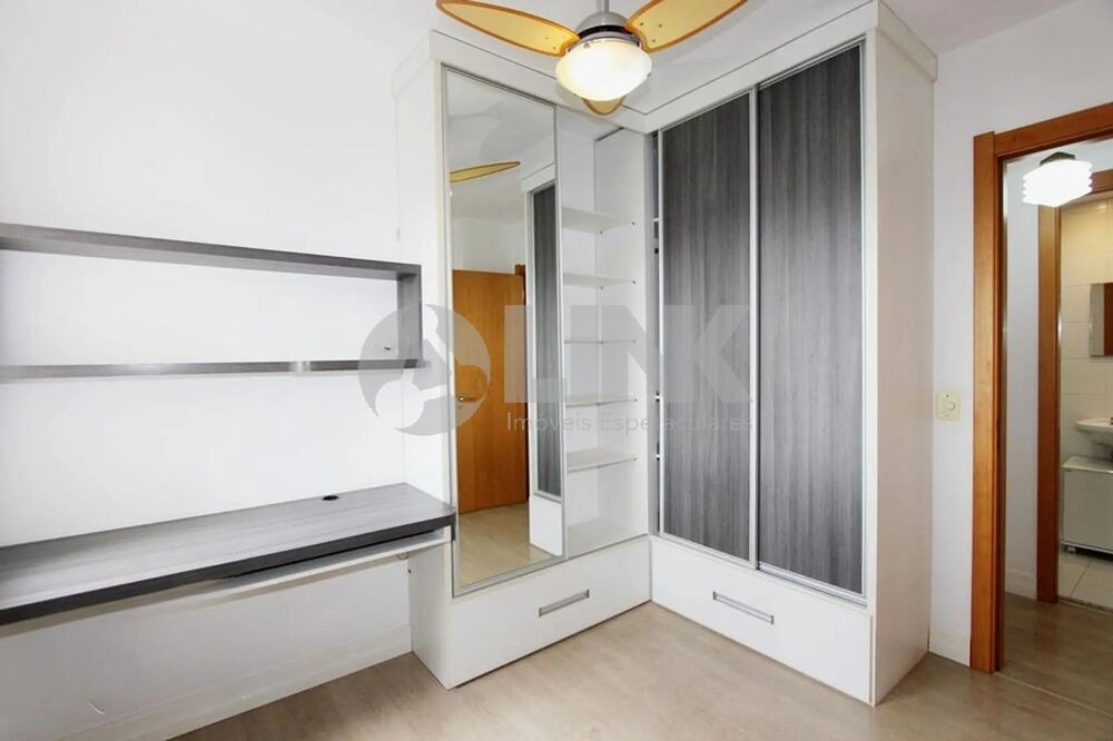 Apartamento à venda com 2 quartos, 69m² - Foto 4