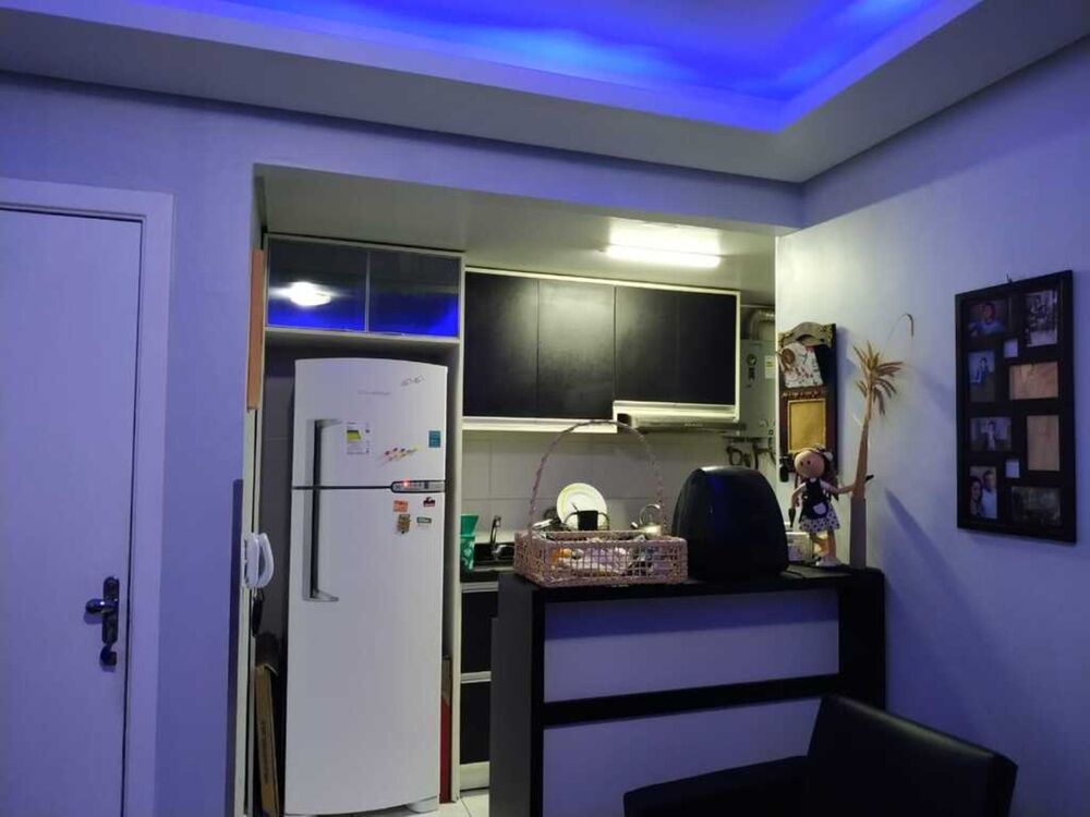 Apartamento à venda com 2 quartos, 48m² - Foto 2