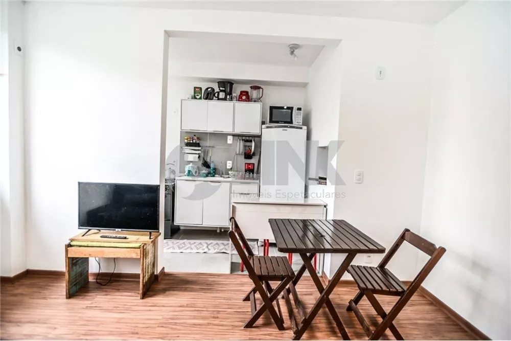 Apartamento à venda com 2 quartos, 42m² - Foto 2