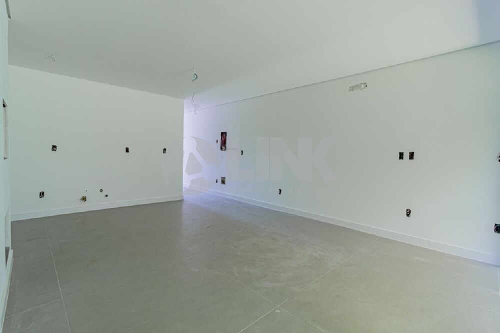 Casa à venda com 3 quartos, 210m² - Foto 5