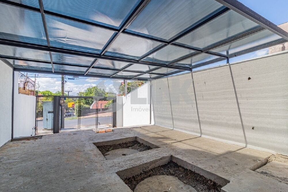 Casa à venda com 3 quartos, 210m² - Foto 2