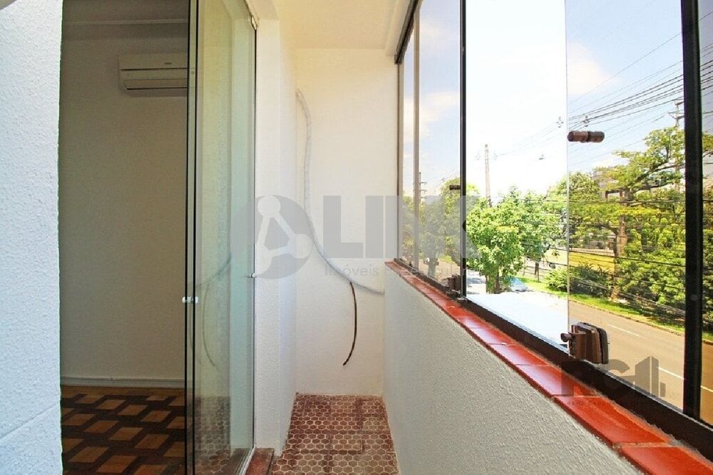 Apartamento à venda com 2 quartos, 65m² - Foto 3