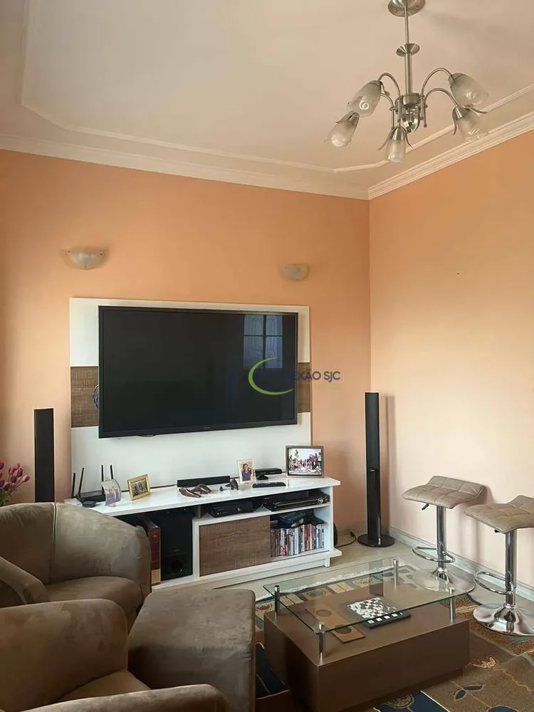 Chácara, 3 quartos, 1660 m² - Foto 1