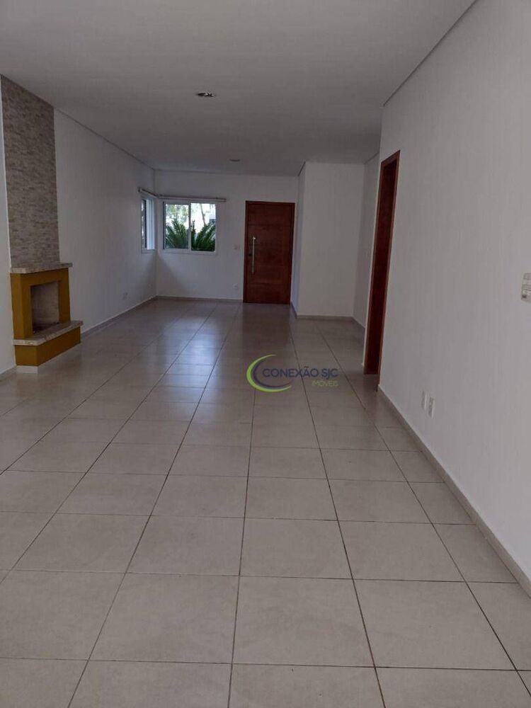 Casa de Condomínio para alugar com 3 quartos, 180m² - Foto 1