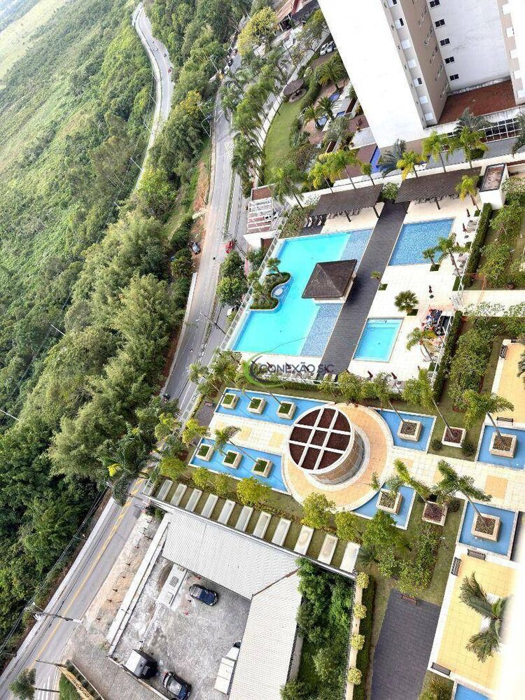 Apartamento à venda com 3 quartos, 156m² - Foto 2