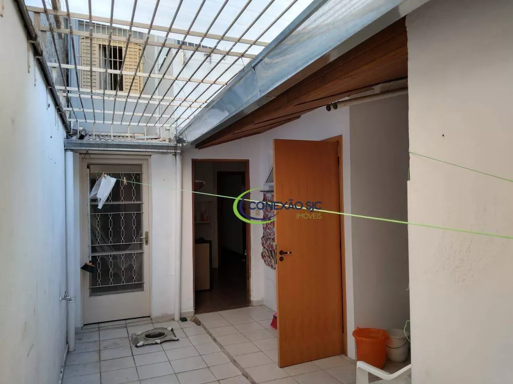 Casa à venda com 5 quartos, 250m² - Foto 14