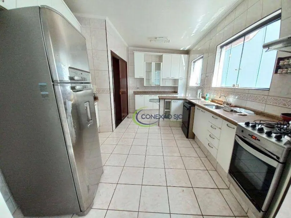 Sobrado, 4 quartos, 270 m² - Foto 5