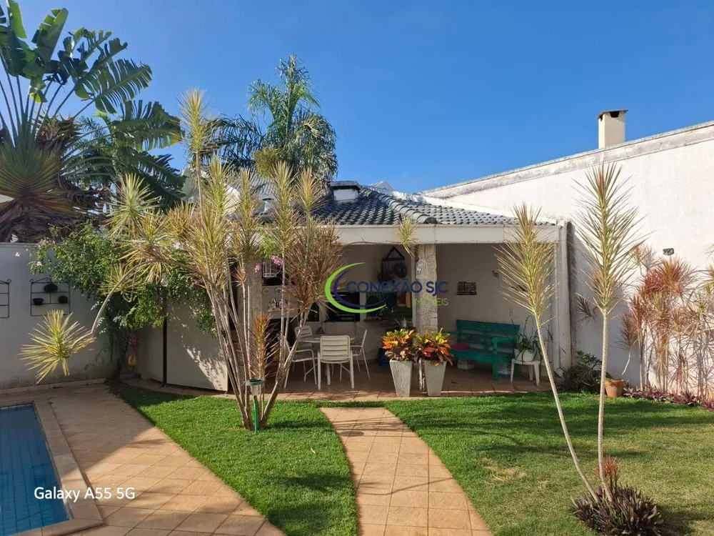 Sobrado, 3 quartos, 286 m² - Foto 1