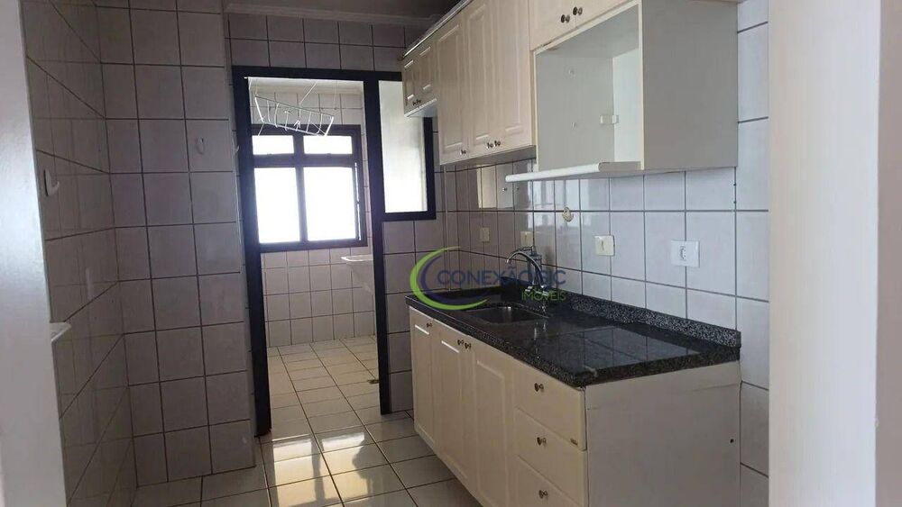 Apartamento para alugar com 3 quartos, 72m² - Foto 2