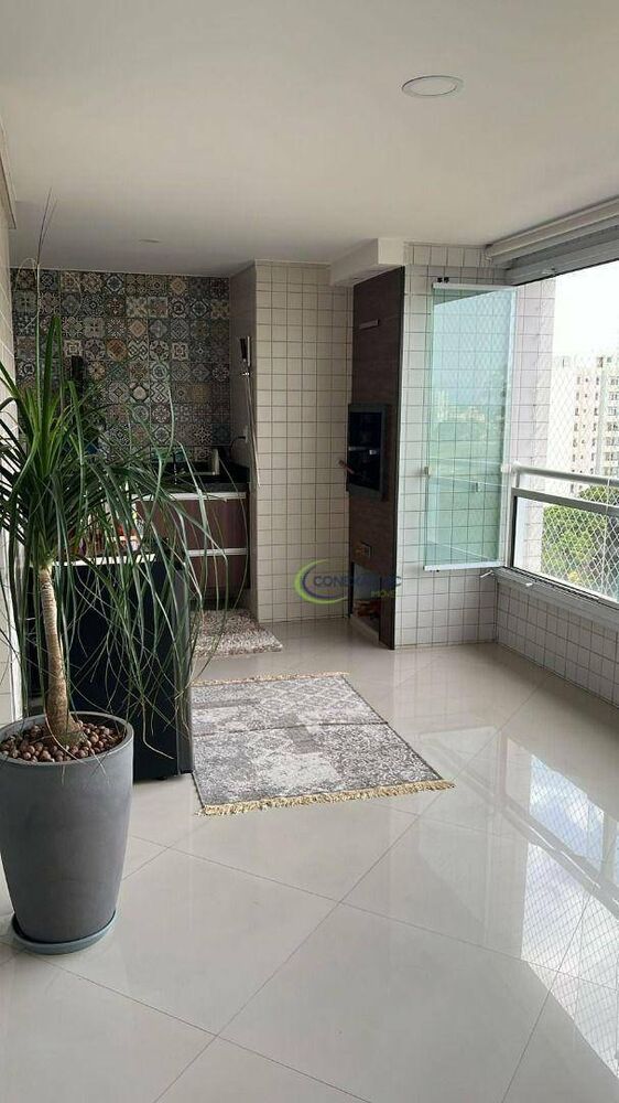 Apartamento para alugar com 3 quartos, 182m² - Foto 1