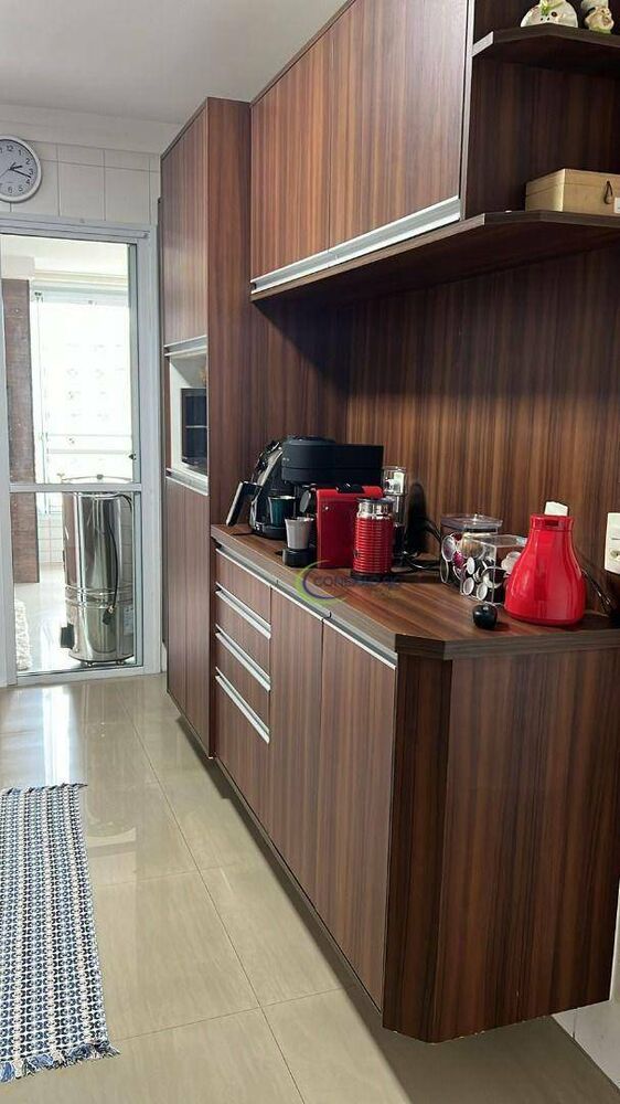 Apartamento para alugar com 3 quartos, 182m² - Foto 2