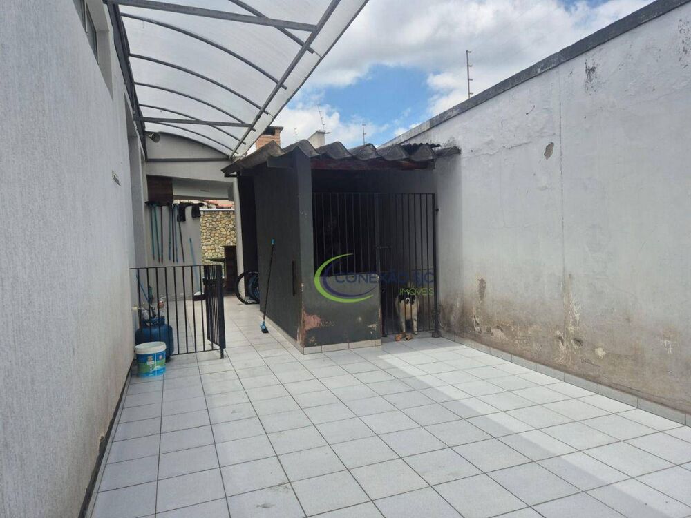 Casa à venda com 4 quartos, 242m² - Foto 19