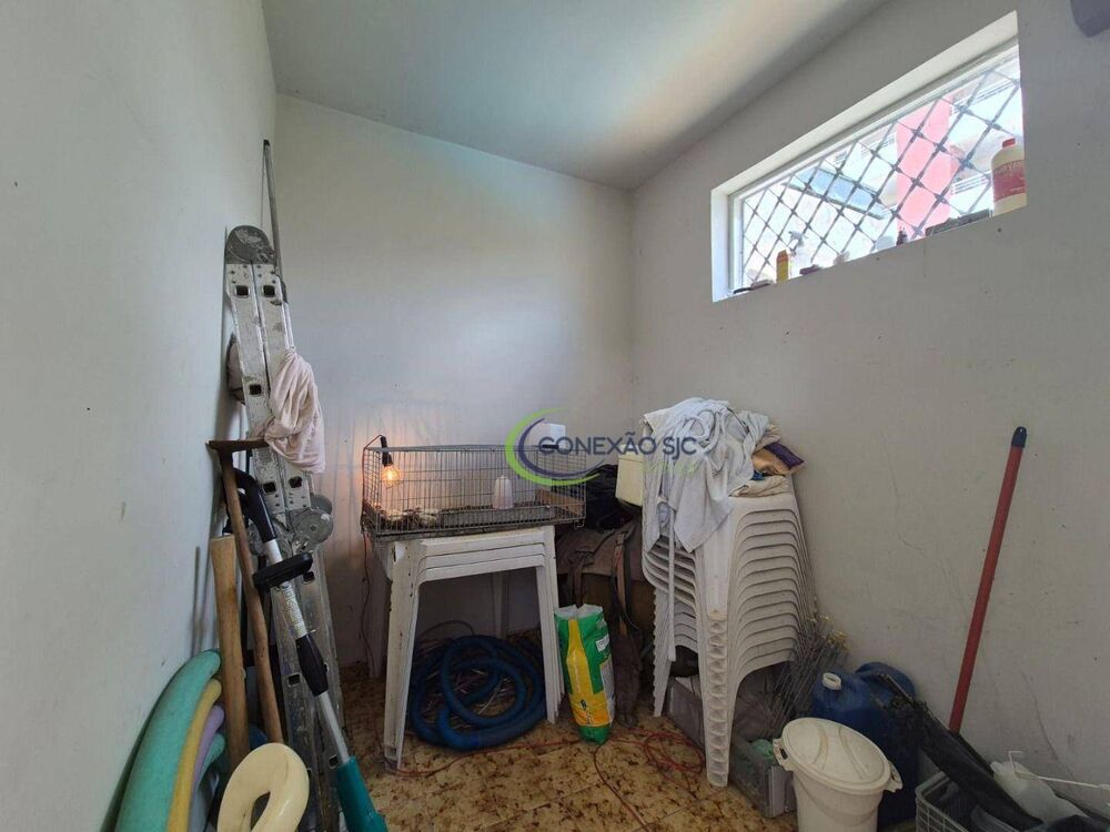 Casa à venda com 4 quartos, 242m² - Foto 17