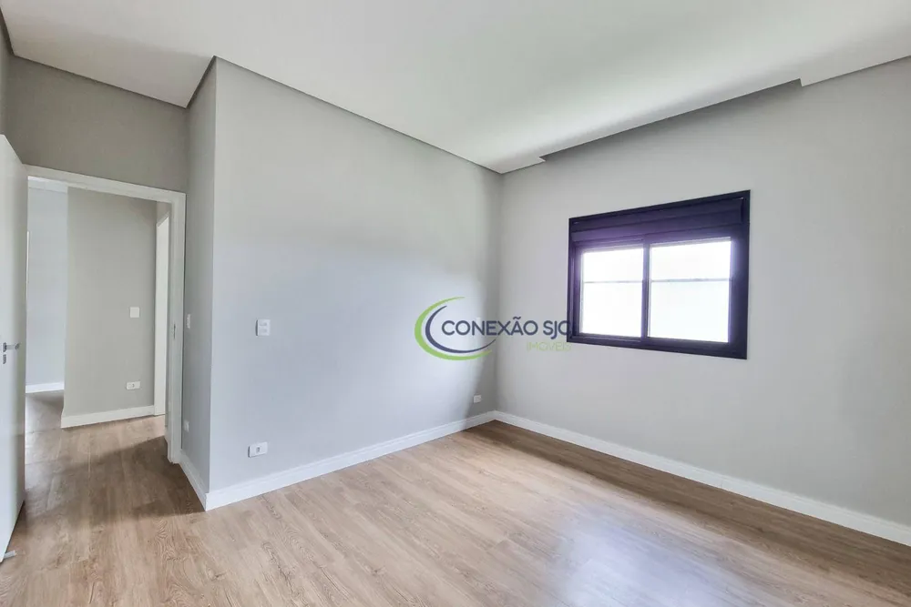 Sobrado, 4 quartos, 263 m² - Foto 1
