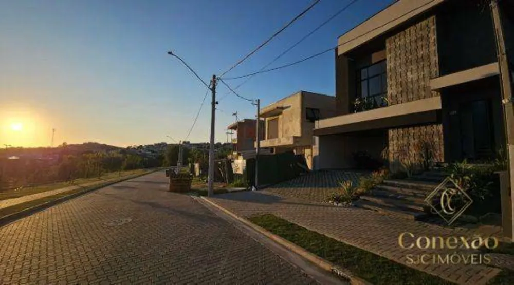 Casa, 3 quartos, 235 m² - Foto 1
