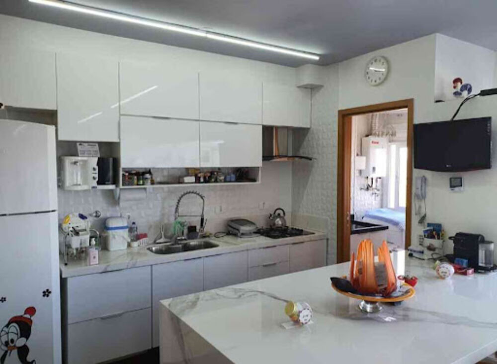 Apartamento à venda com 3 quartos, 133m² - Foto 2
