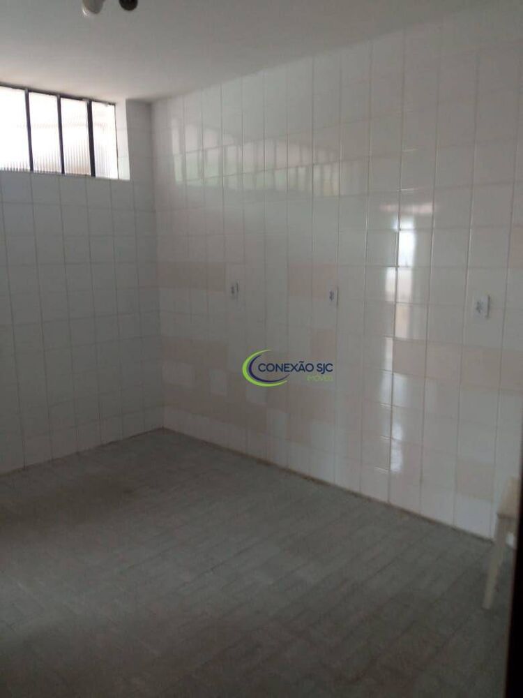 Casa para alugar com 4 quartos, 287m² - Foto 8