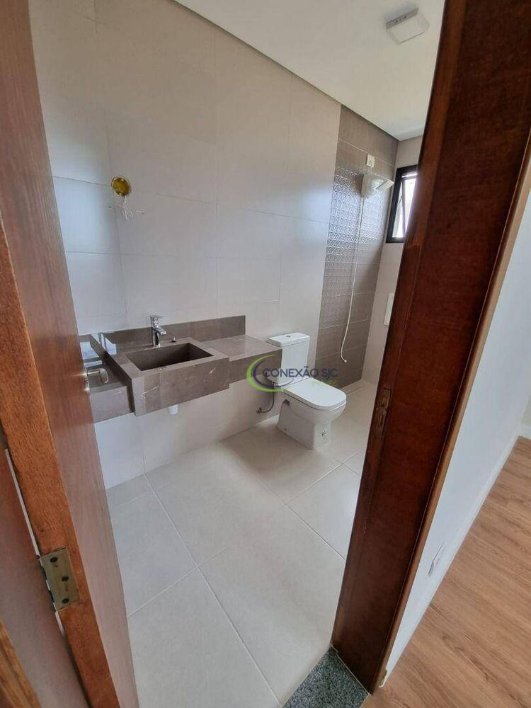 Sobrado, 4 quartos, 382 m² - Foto 4