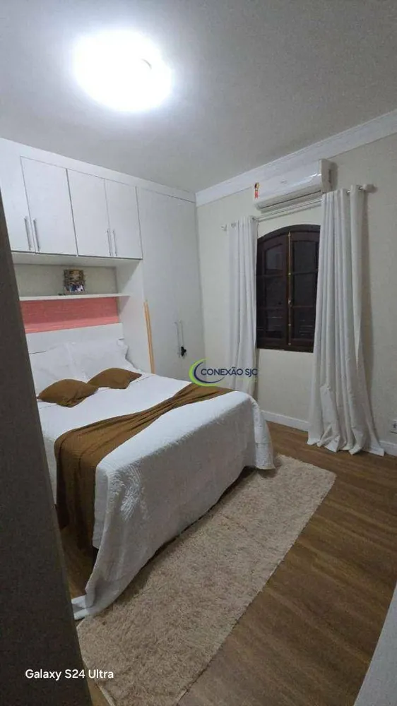Casa, 3 quartos, 180 m² - Foto 1