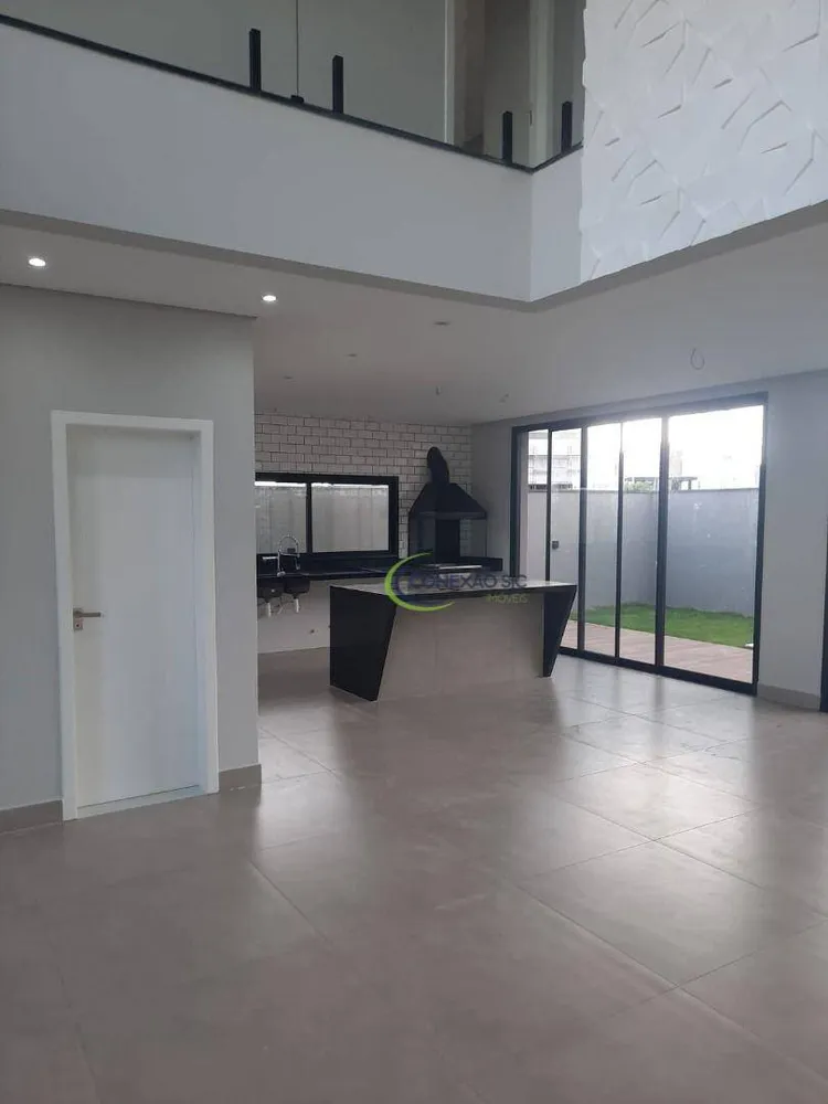 Sobrado, 3 quartos, 224 m² - Foto 3