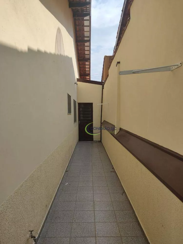 Casa de Condomínio à venda e aluguel com 3 quartos, 150m² - Foto 4