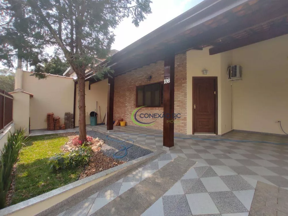 Casa de Condomínio à venda e aluguel com 3 quartos, 150m² - Foto 1