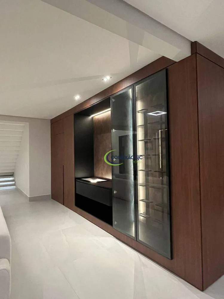Sobrado, 5 quartos, 497 m² - Foto 2