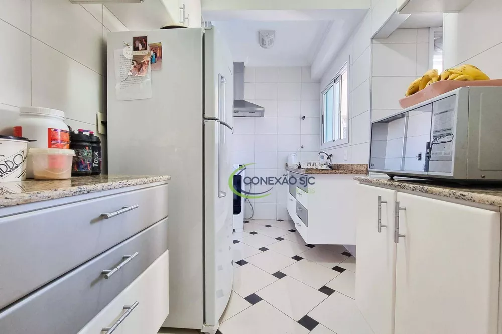 Apartamento à venda com 3 quartos, 80m² - Foto 4