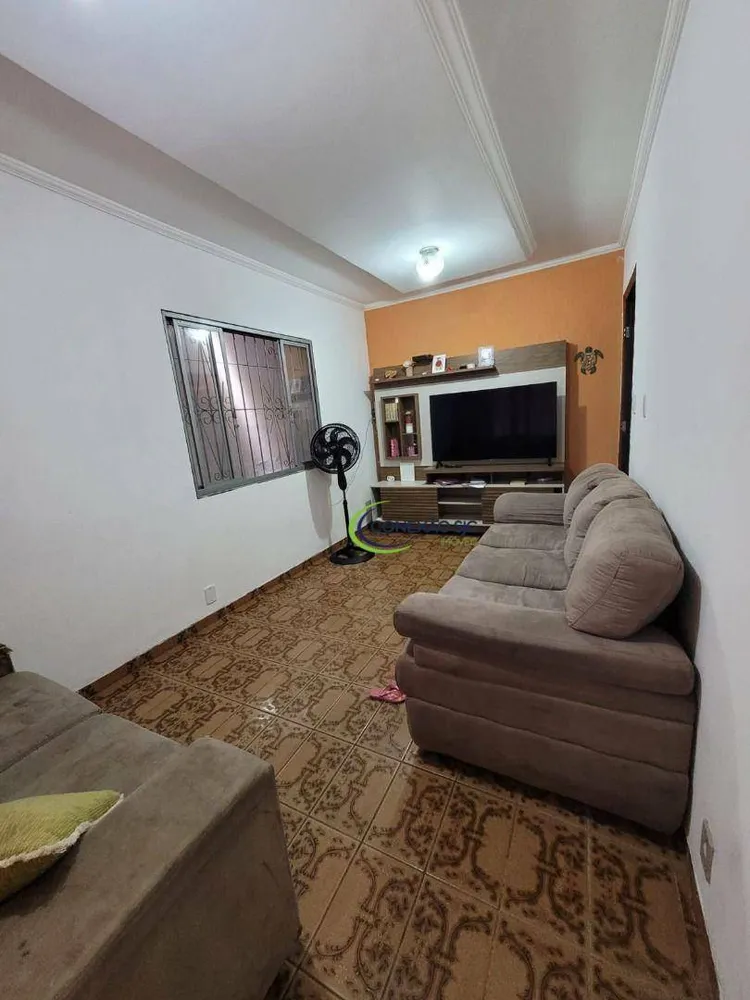 Casa, 4 quartos, 197 m² - Foto 1