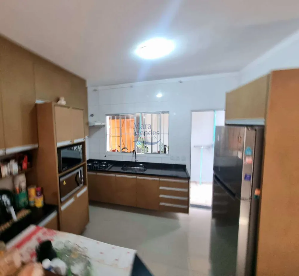 Casa, 3 quartos, 200 m² - Foto 3