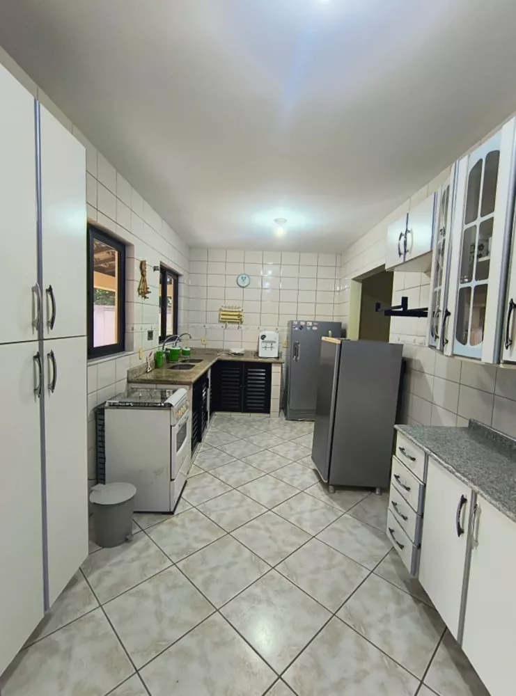 Casa, 6 quartos, 950 m² - Foto 1