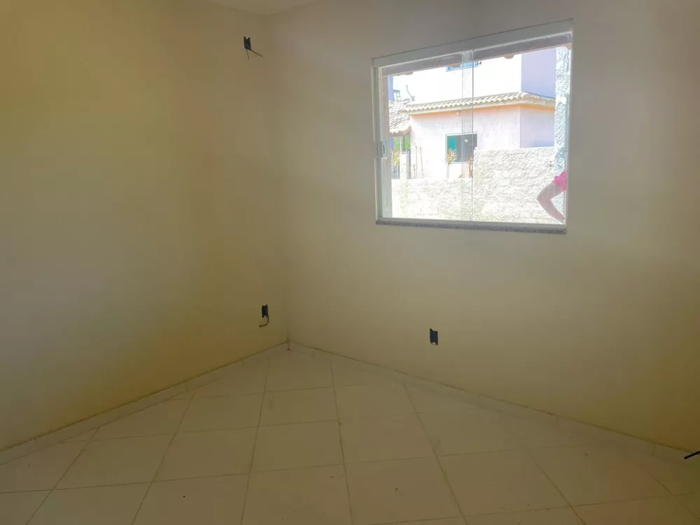 Casa à venda com 2 quartos, 200m² - Foto 3