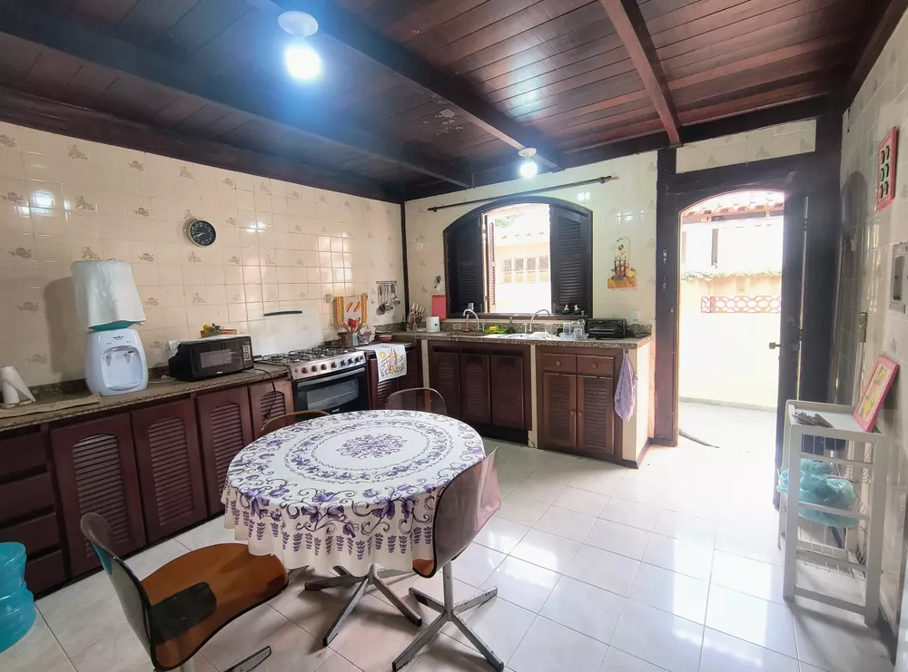 Casa, 3 quartos, 200 m² - Foto 1
