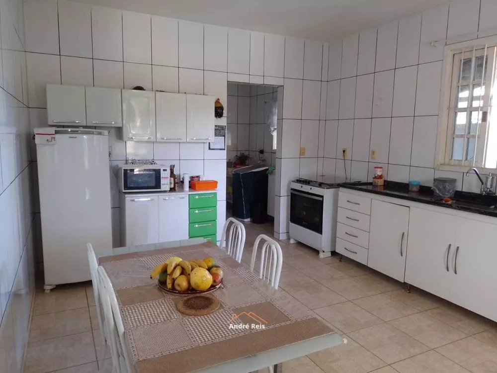 Casa, 4 quartos, 1357 m² - Foto 4