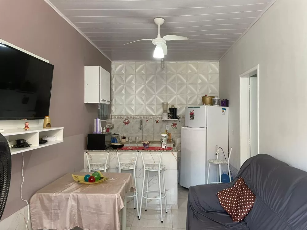 Casa à venda com 2 quartos, 450m² - Foto 2