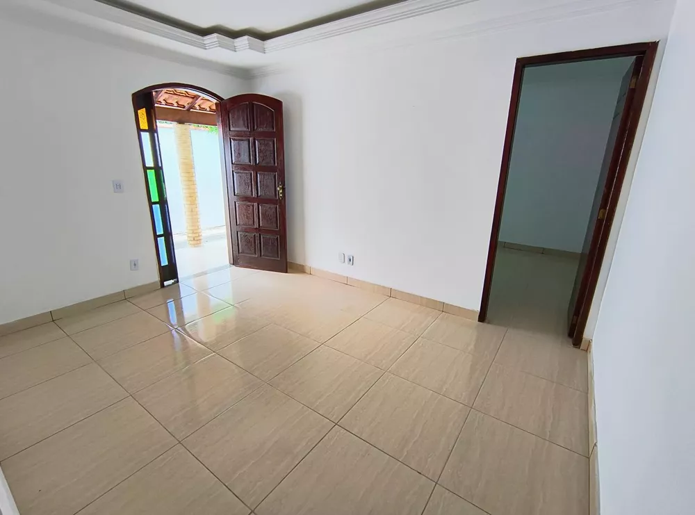 Casa à venda com 1 quarto, 225m² - Foto 4