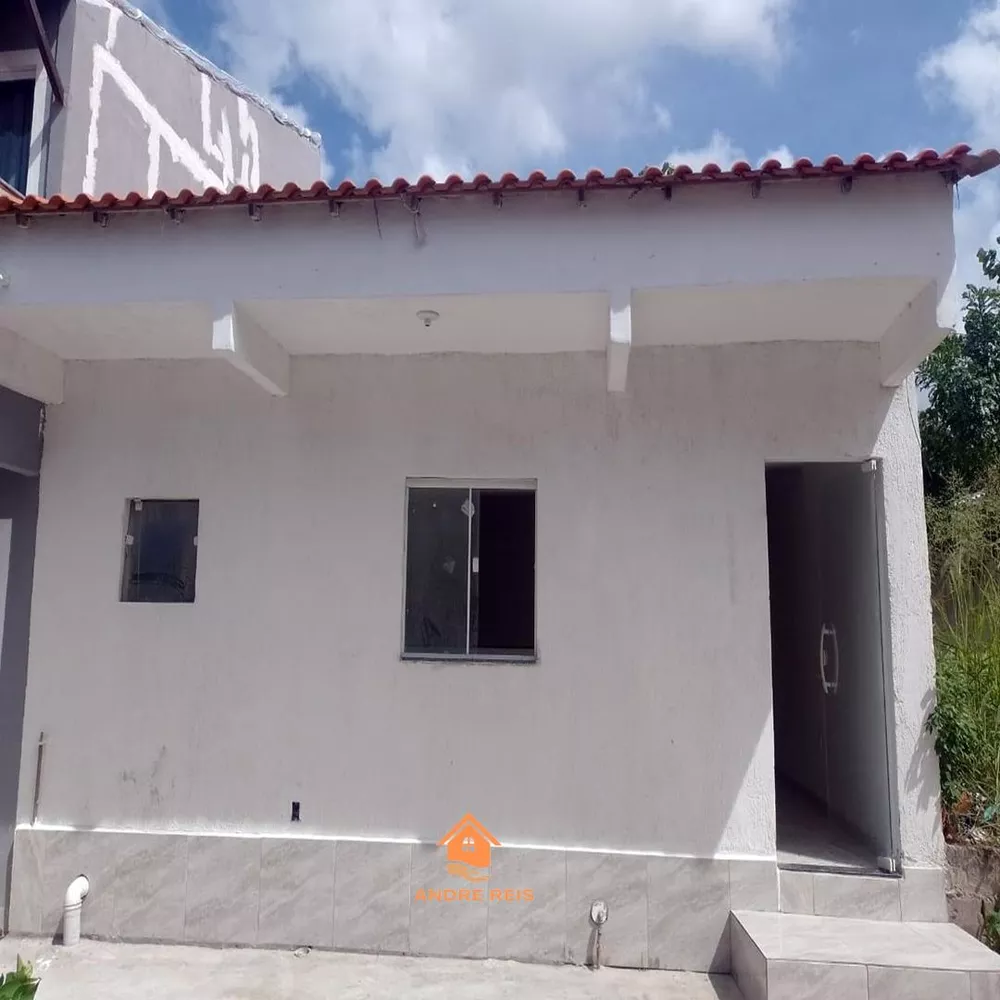 Casa à venda com 2 quartos, 100m² - Foto 1