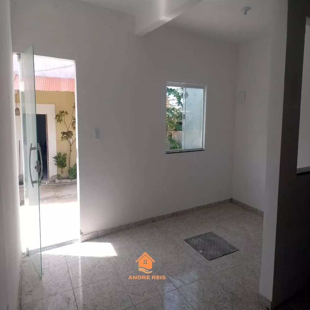 Casa à venda com 2 quartos, 100m² - Foto 3