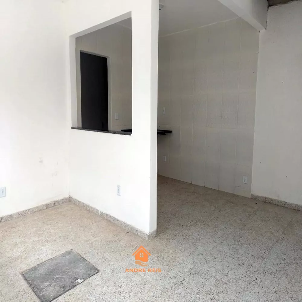 Casa à venda com 2 quartos, 100m² - Foto 2