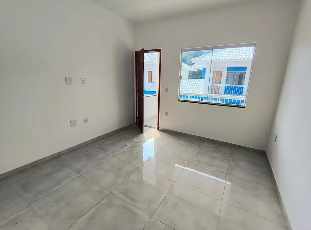 Casa à venda com 3 quartos, 100m² - Foto 6